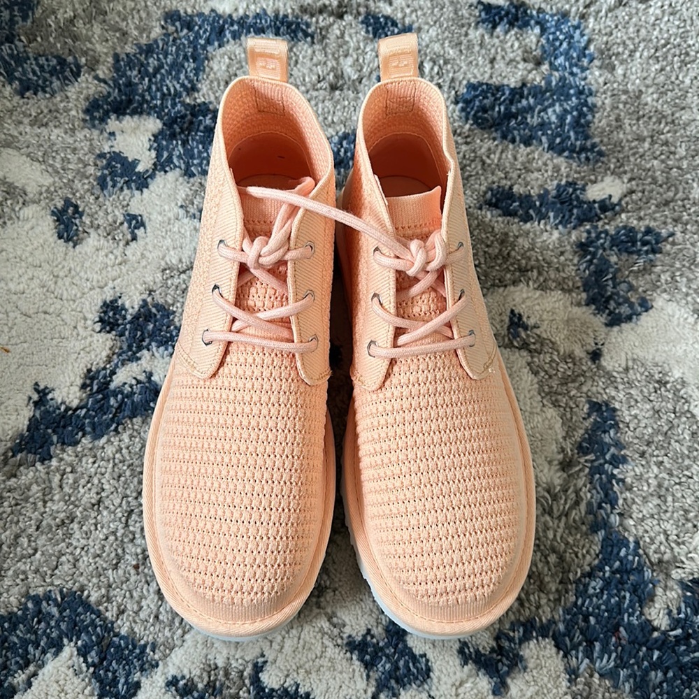 Ugg Peach Neumel Boots Shoes Size 11